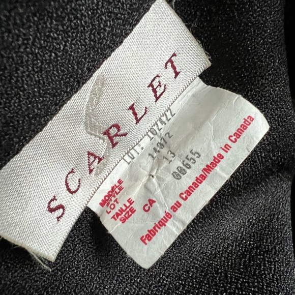 Vintage Scarlet Blazer - Picture 3 of 3